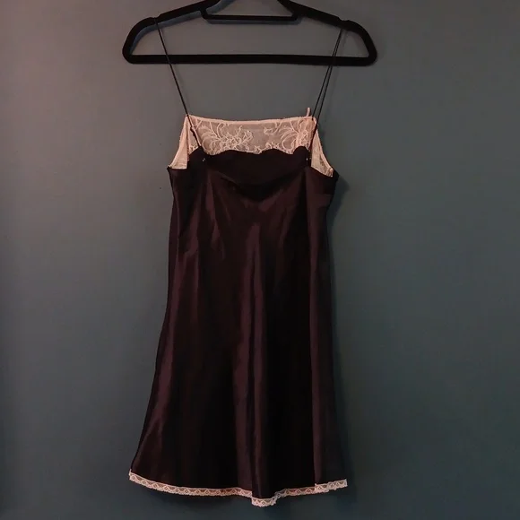 Lace Chemise - Picture 4 of 5